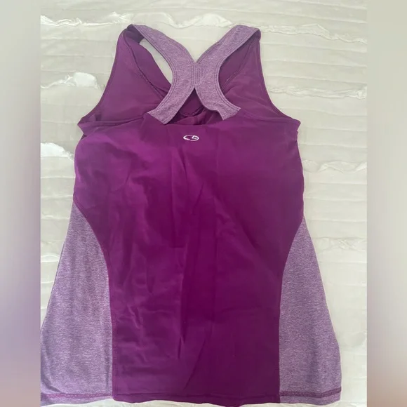 Purple workout tank with built in bra - Picture 2 of 2